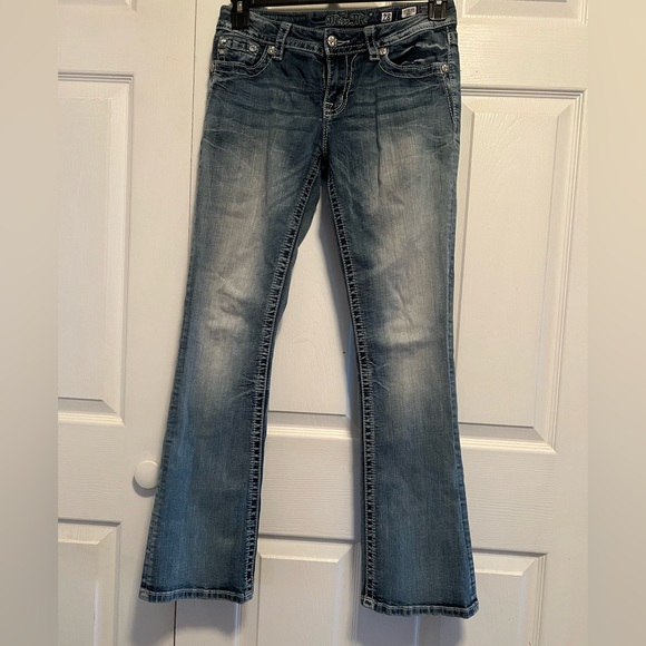 Miss Me Signature Boot Jeans - Picture 4 of 9